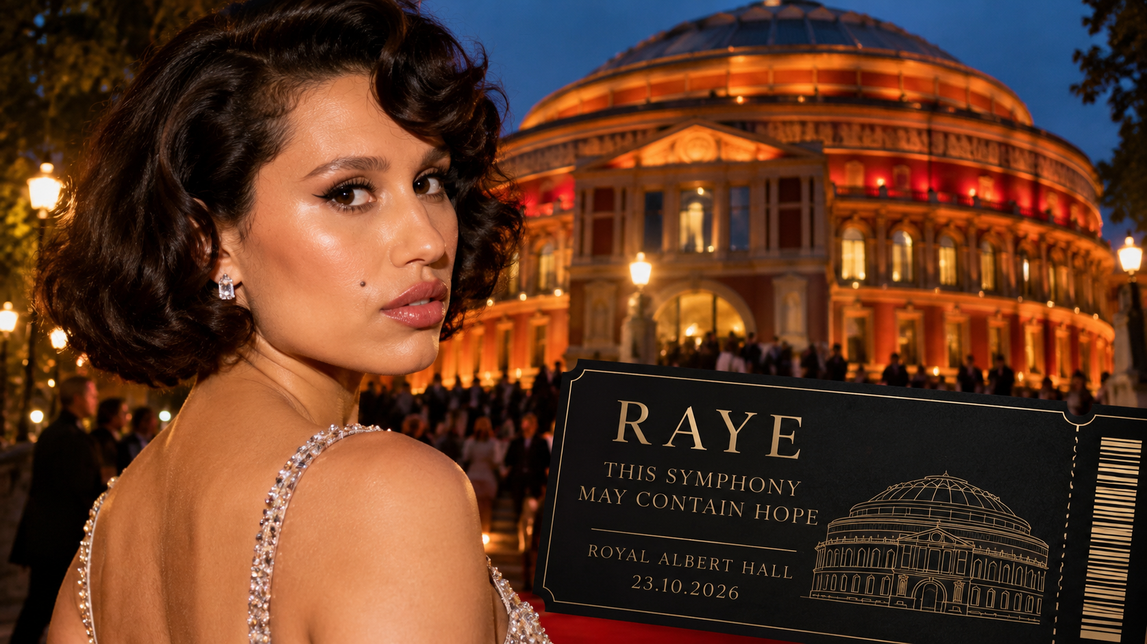 Porträt von RAYE vor der beleuchteten Royal Albert Hall bei Nacht, kombiniert mit einer stilisierten Konzertkarte für ihre Show „This Symphony May Contain Hope“.